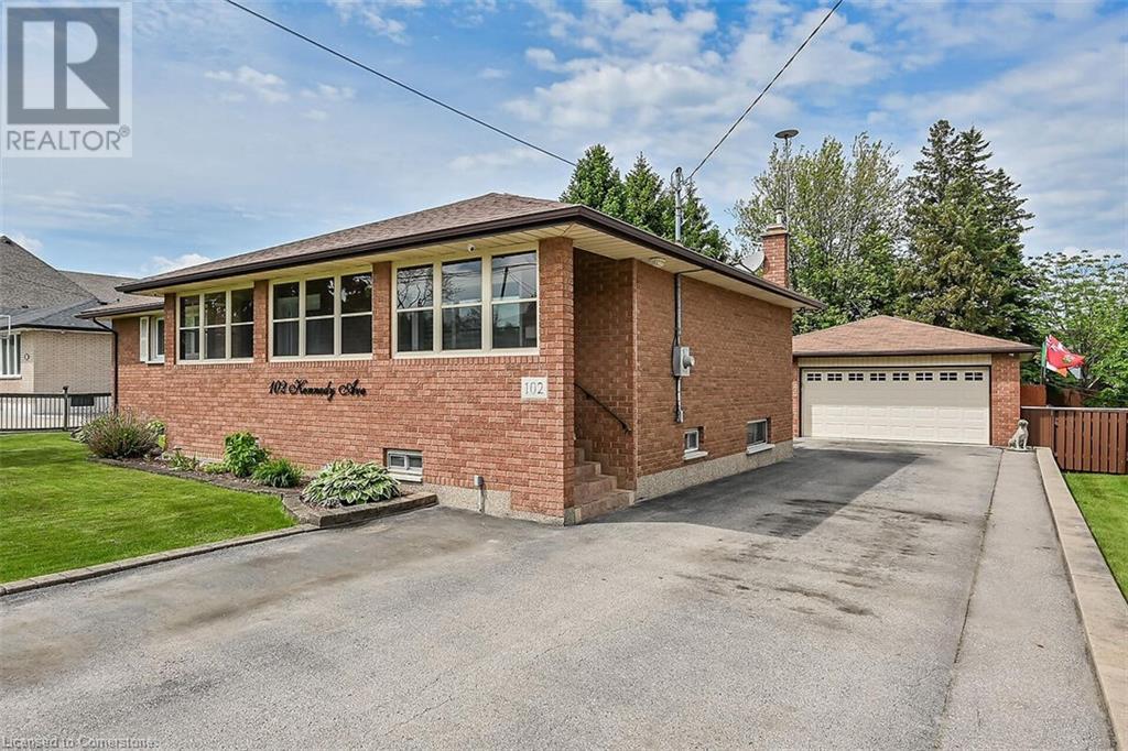 102 KENNEDY Avenue, Hamilton, Ontario