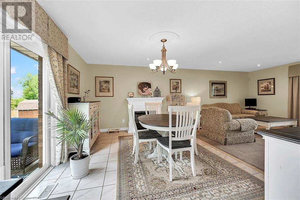 102 Kennedy Avenue, Hamilton, Ontario  L9B 1C7 - Photo 11 - 40736339