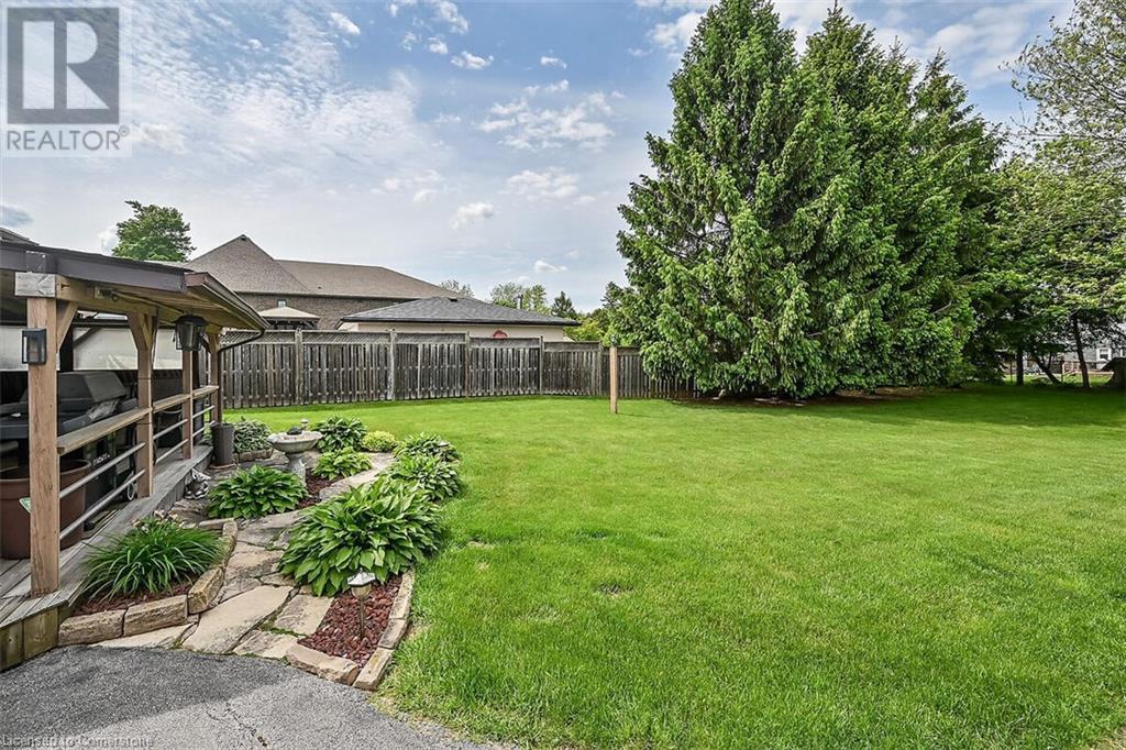102 Kennedy Avenue, Hamilton, Ontario  L9B 1C7 - Photo 34 - 40736339