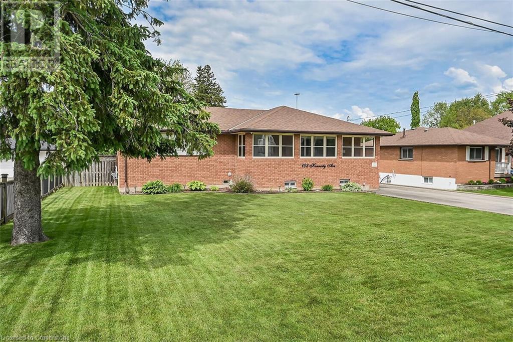 102 Kennedy Avenue, Hamilton, Ontario  L9B 1C7 - Photo 4 - 40736339