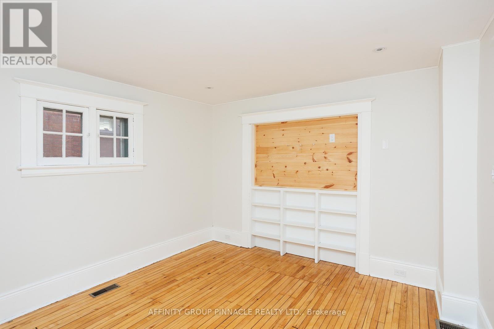 72 Melbourne Street W, Kawartha Lakes, Ontario K9V 2T3 - Photo 17 - X12189646