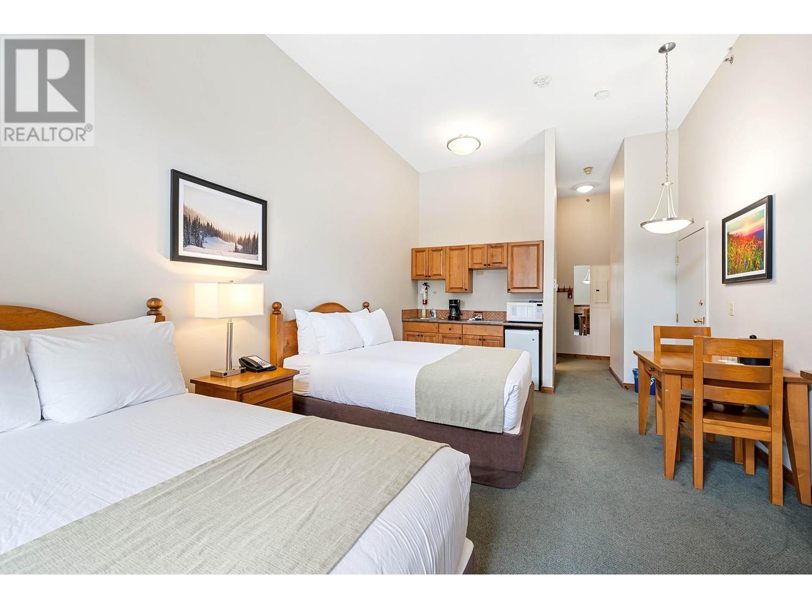 3160 CREEKSIDE Way Unit# 415, Kamloops, BC V2H1T7
