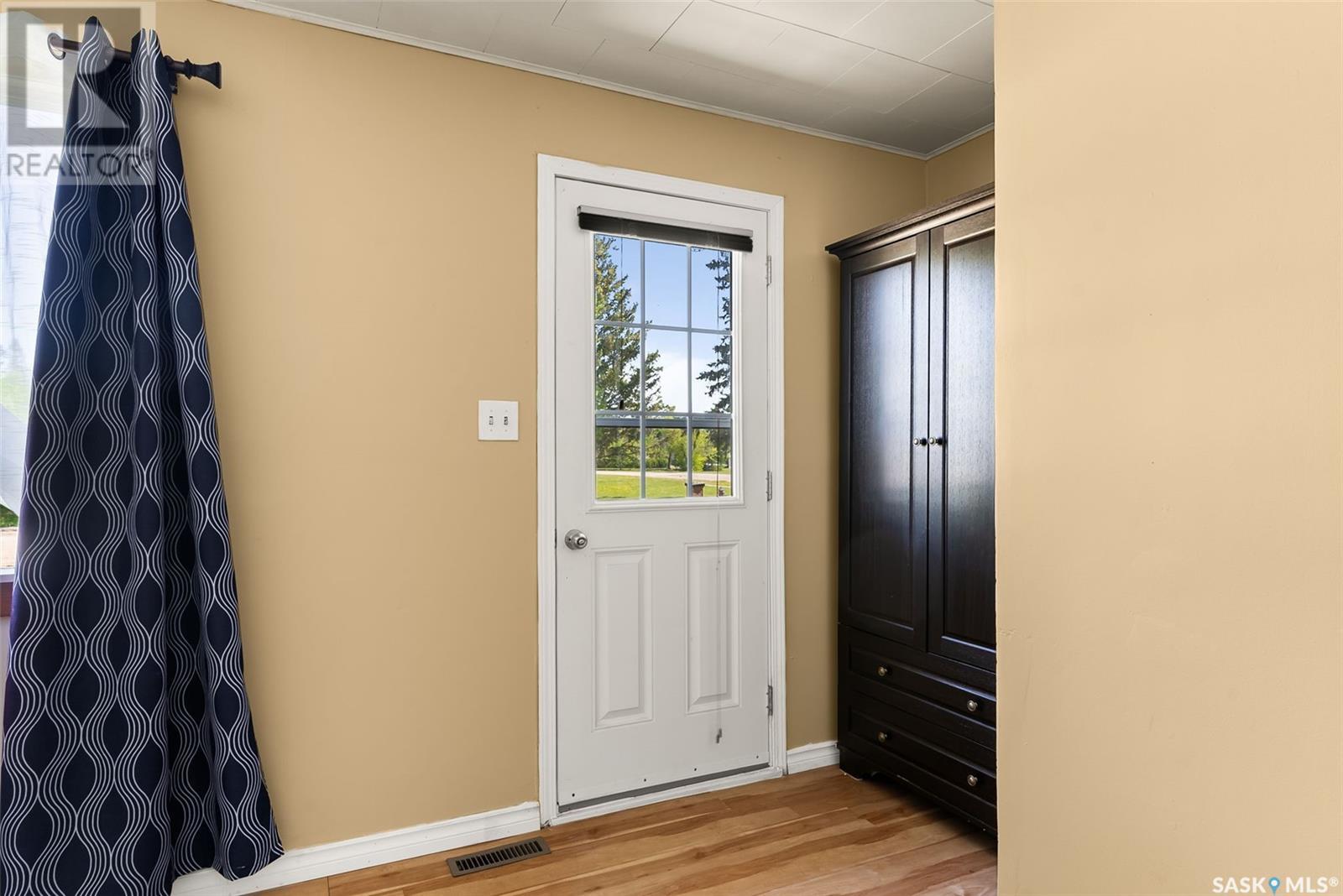 Property at 306 2nd AVENUE image 3