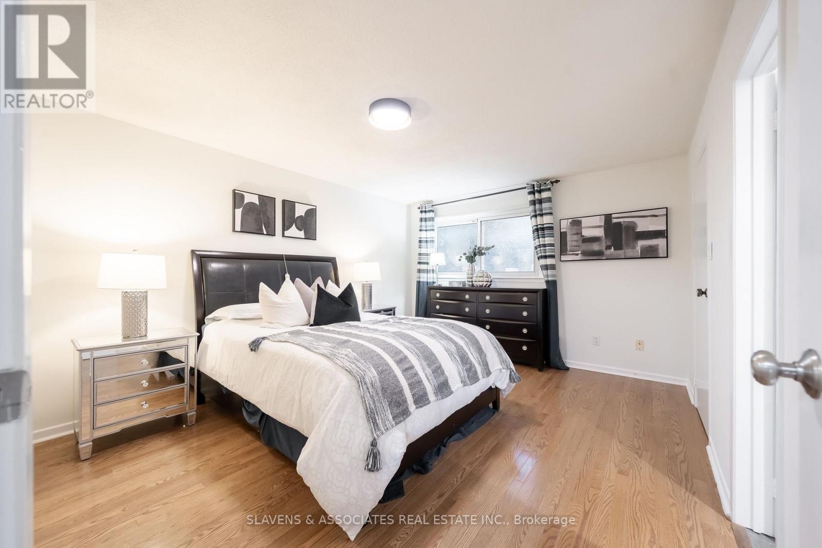 132 Stillwater Crescent, Toronto, Ontario  M2R 3S2 - Photo 15 - C12189651