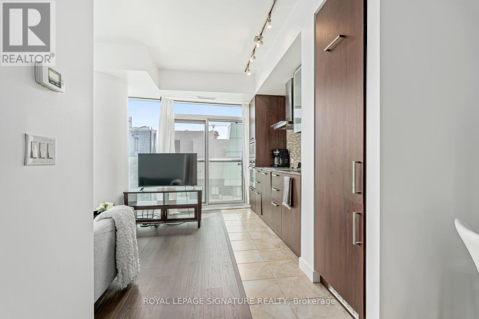 5211 - 14 York Street, Toronto (Waterfront Communities), Ontario  M5J 0B1 - Photo 6 - C12189752