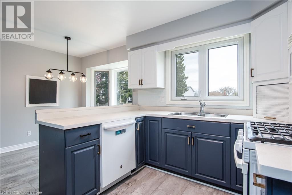 12 Sunrise Drive, Kitchener, Ontario  N2B 3B4 - Photo 18 - 40732396