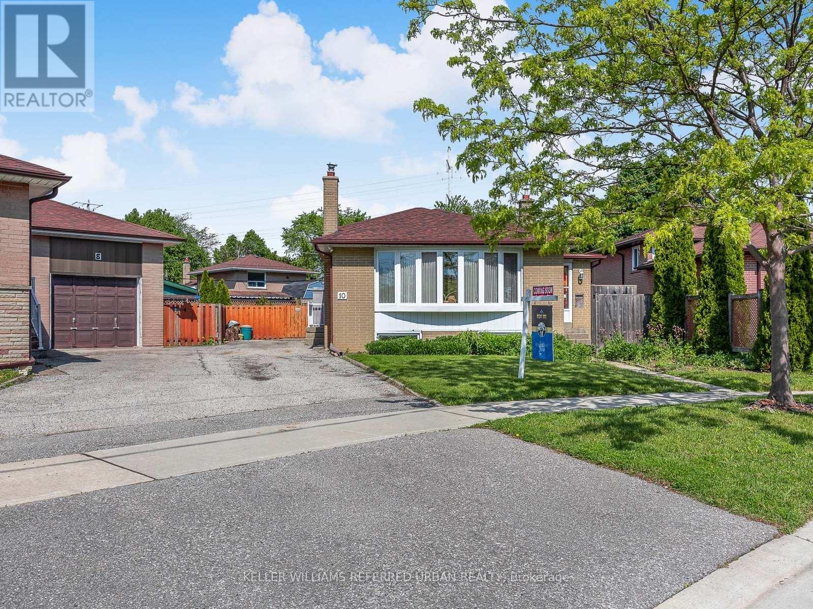 10 FROLICK CRESCENT, Toronto, Ontario
