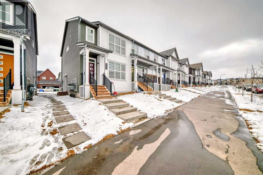 Property at 483 Livingston Way NE image 2