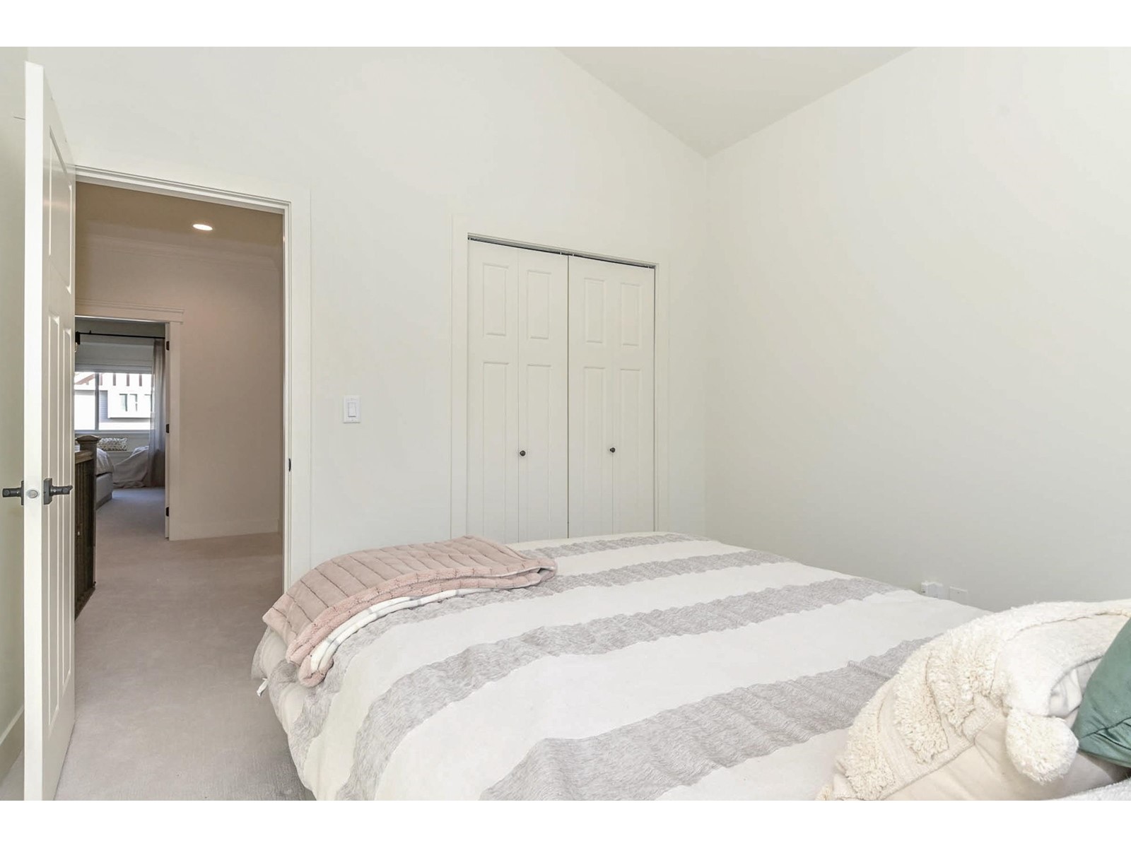 17293 64 Avenue, Surrey, British Columbia  V3S 1Y6 - Photo 20 - R2978519