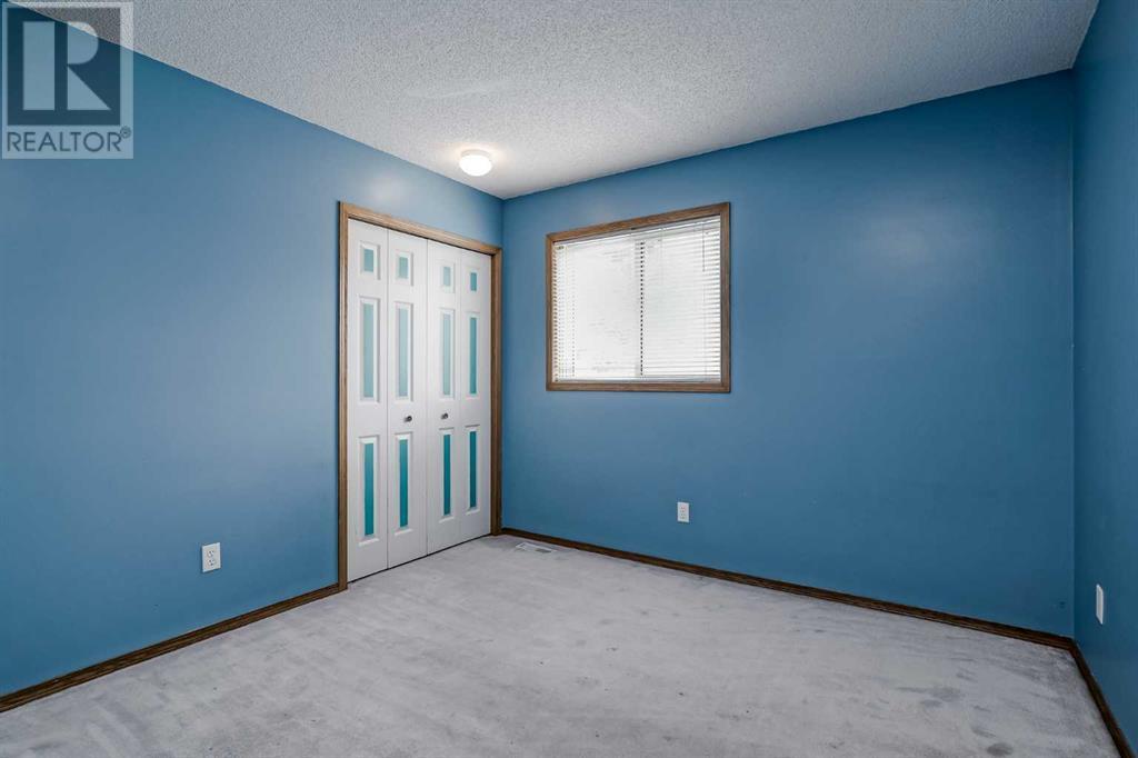 26 Mt Cornwall Circle Se, Calgary, Alberta  T2Z 2J6 - Photo 26 - A2224163