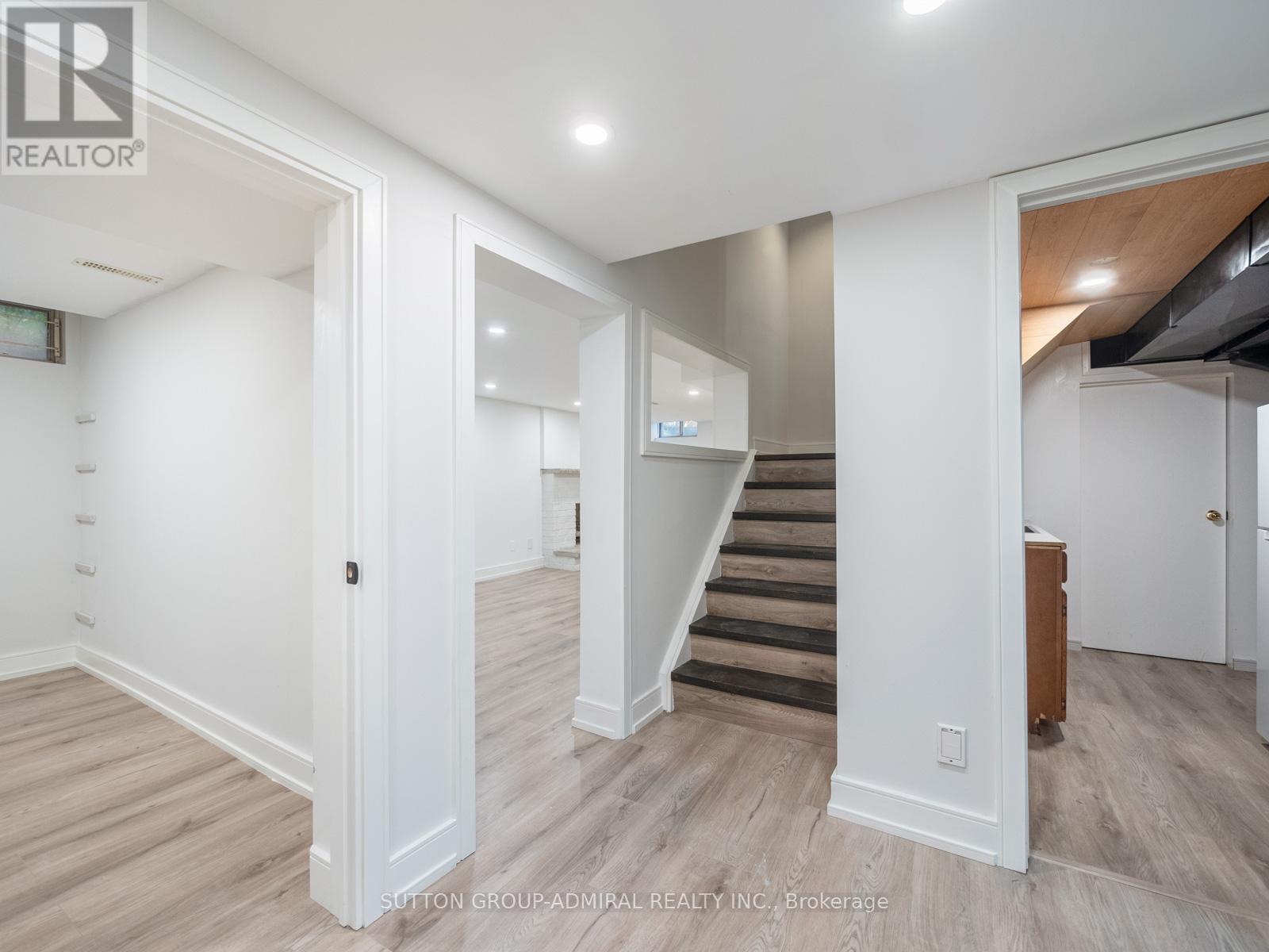 97 Golf Links Drive, Aurora, Ontario  L4G 3V4 - Photo 26 - N12189562