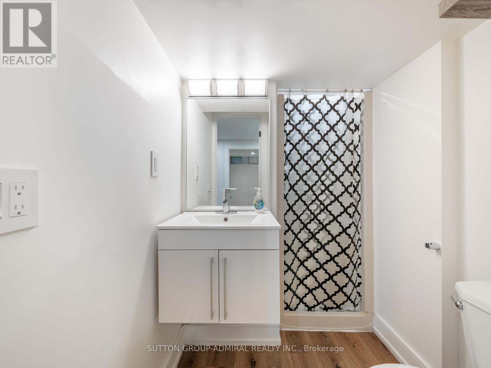 97 Golf Links Drive, Aurora, Ontario  L4G 3V4 - Photo 33 - N12189562
