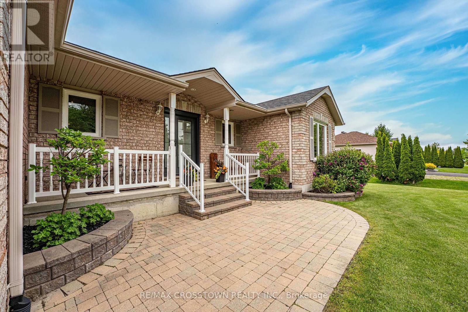 5870 Old Mill Road, Essa, Ontario  L0M 1T0 - Photo 2 - N12189573