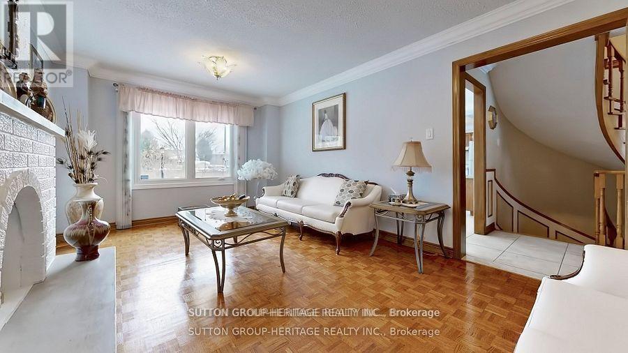 25 Jimston Drive, Markham (Milliken Mills East), Ontario  L3R 6S1 - Photo 10 - N12189649