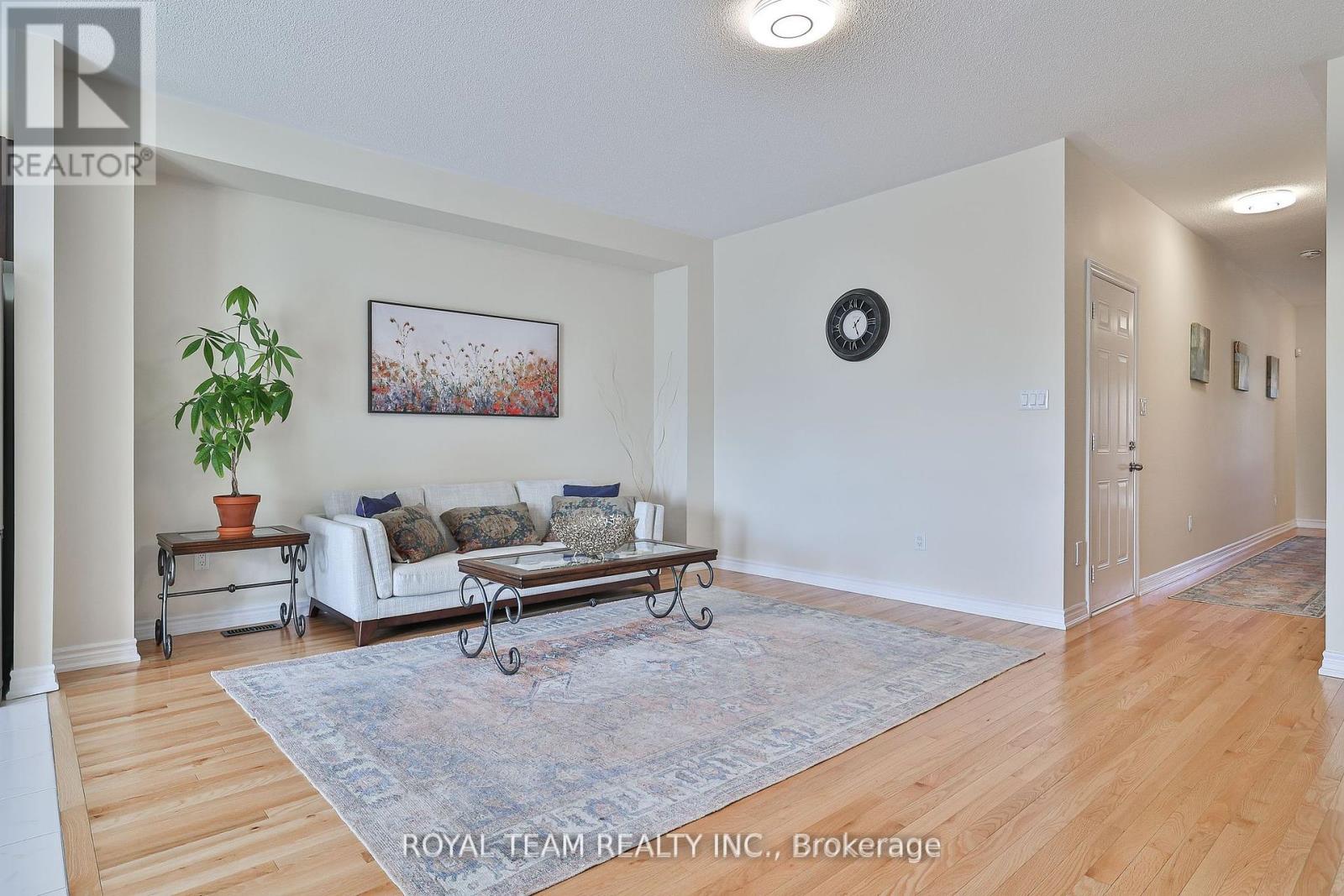 1246 Peelar Crescent, Innisfil (Lefroy), Ontario  L0L 1W0 - Photo 7 - N12189678