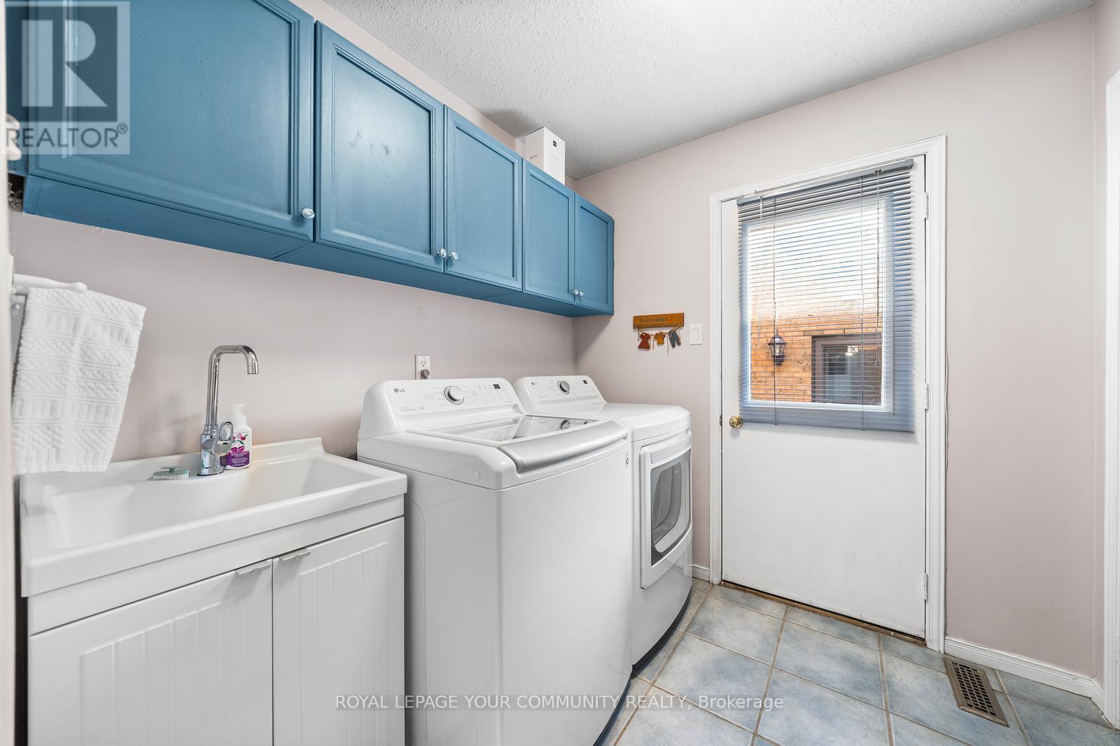 48 Lanewood Drive, Aurora (Hills Of St Andrew), Ontario  L4G 4T8 - Photo 18 - N12189731