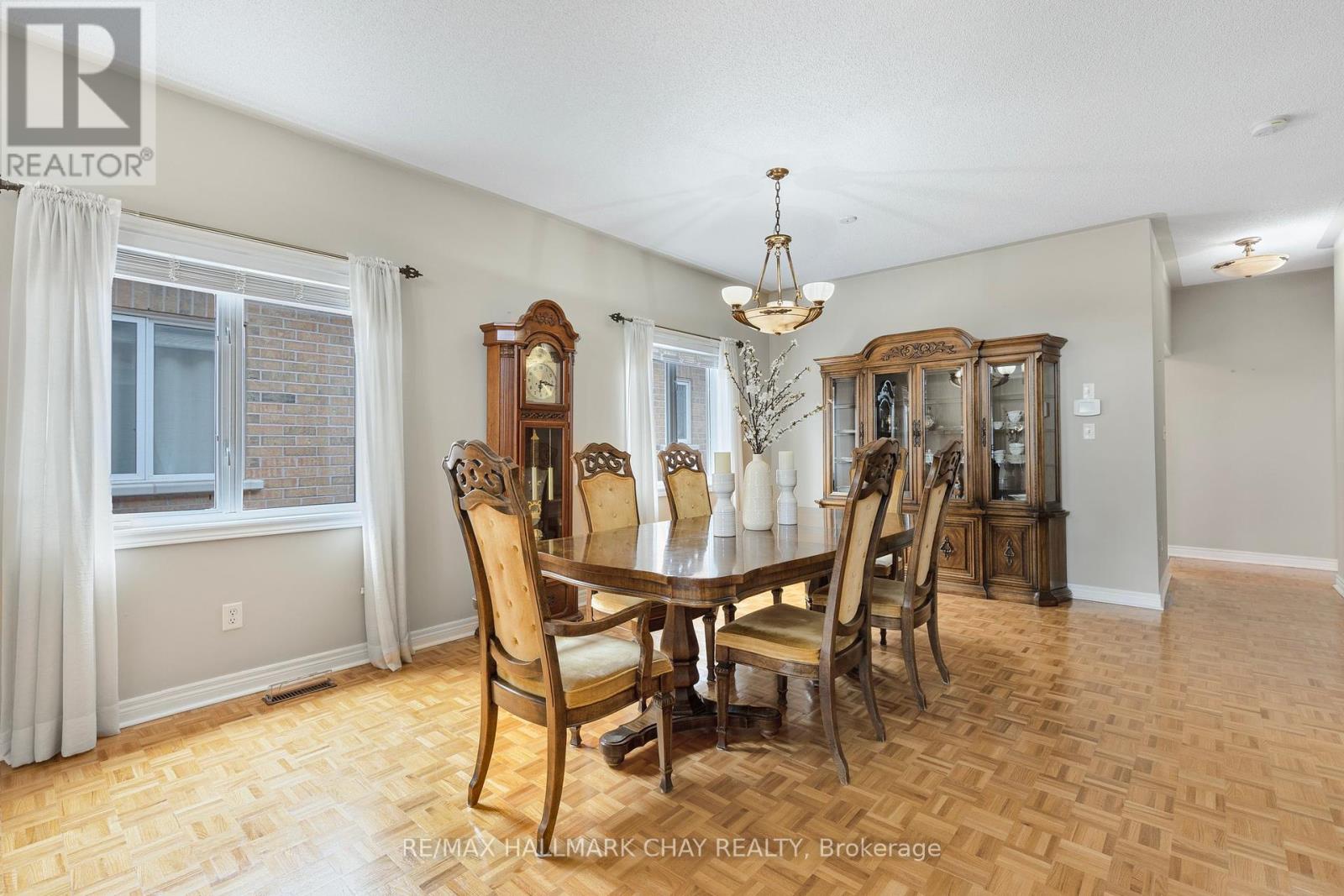 14 Sequoia Road, Vaughan (Sonoma Heights), Ontario  L4H 1W2 - Photo 6 - N12189764