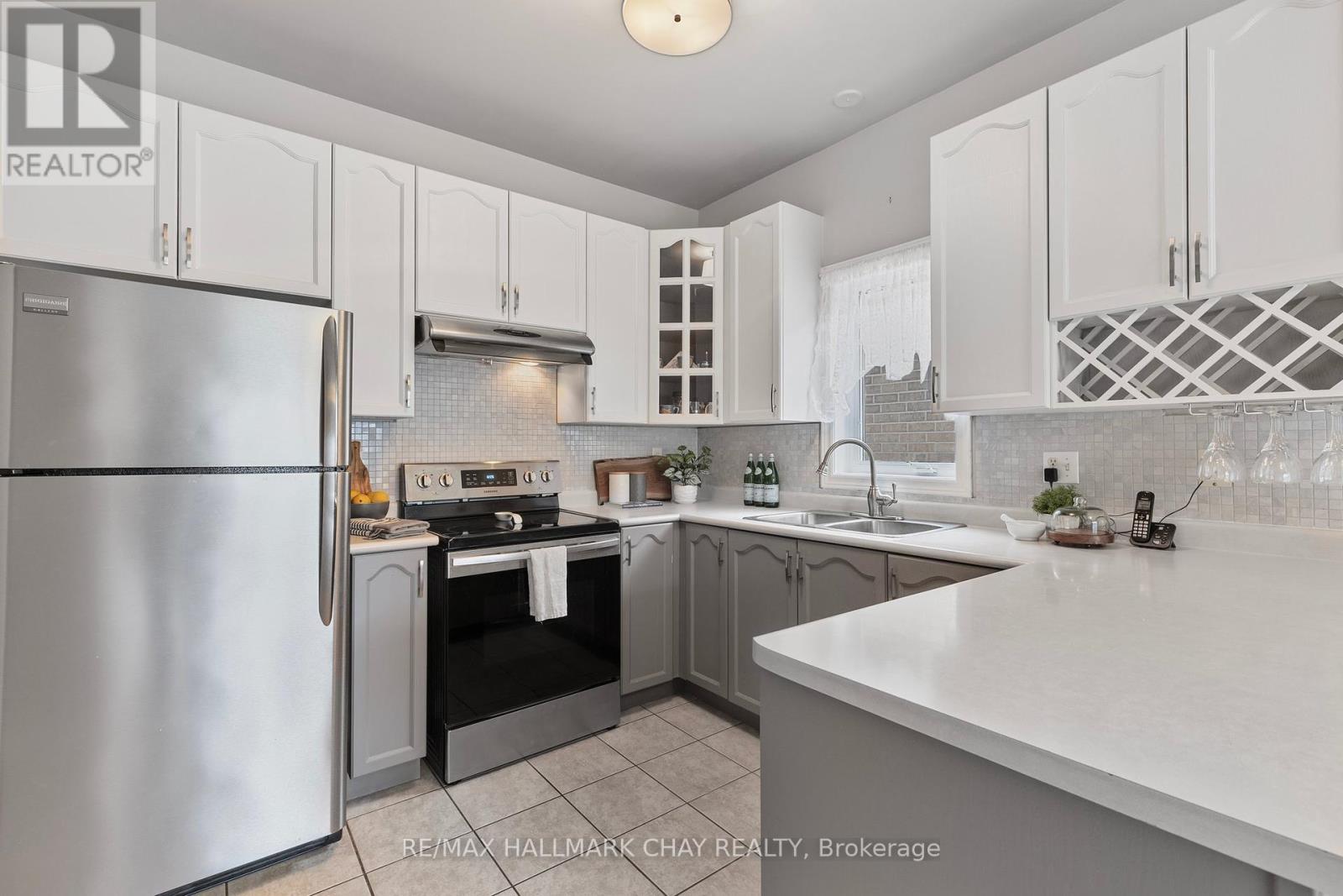 14 Sequoia Road, Vaughan (Sonoma Heights), Ontario  L4H 1W2 - Photo 8 - N12189764