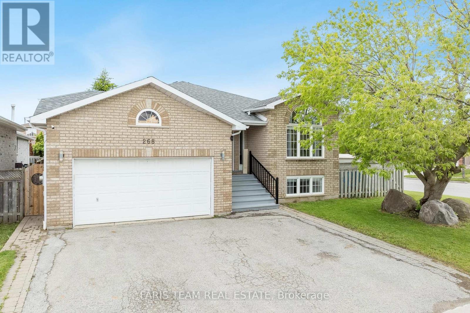 268 Johnson Street, Barrie, Ontario  L4M 6S8 - Photo 1 - S12189575