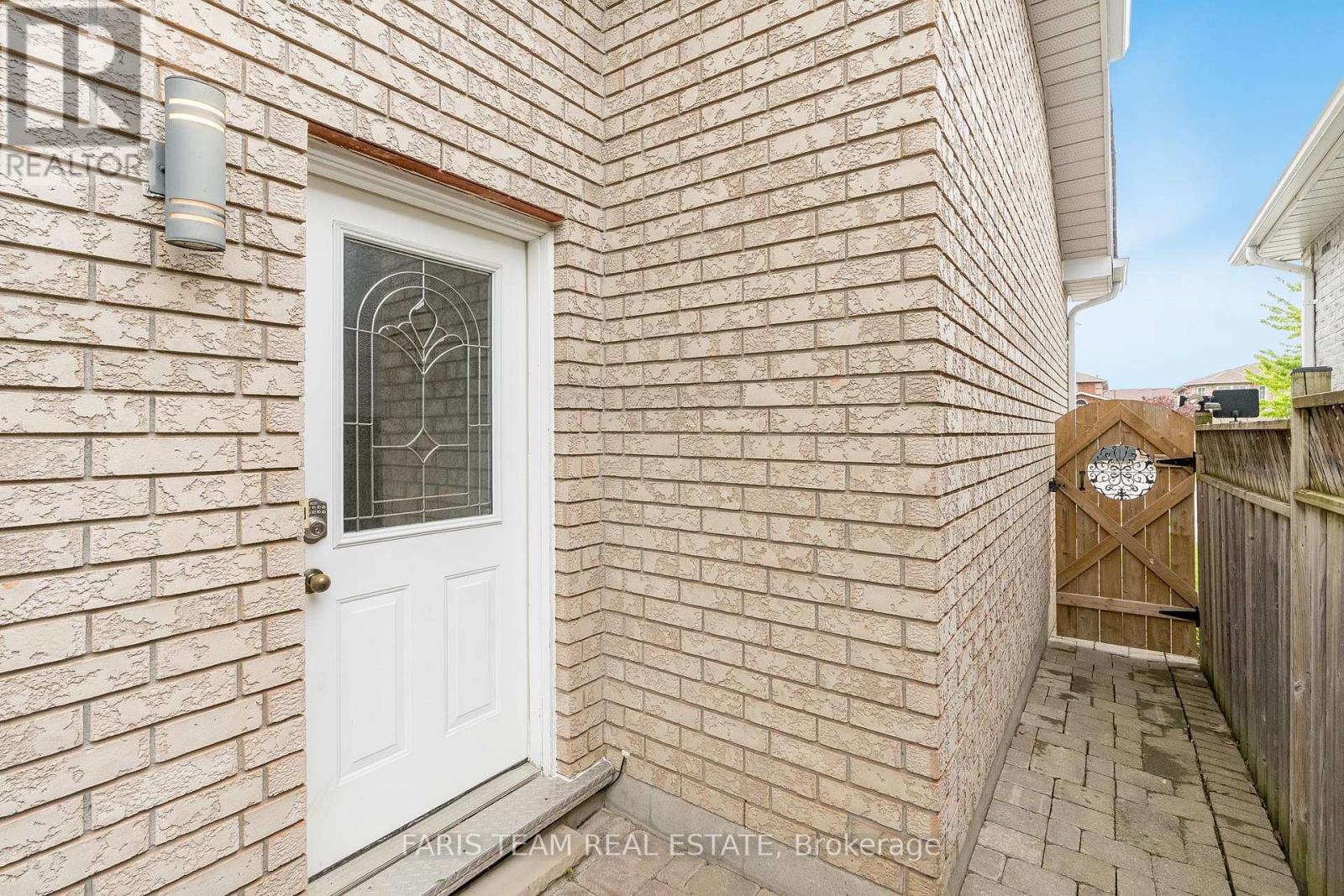 268 Johnson Street, Barrie, Ontario  L4M 6S8 - Photo 16 - S12189575