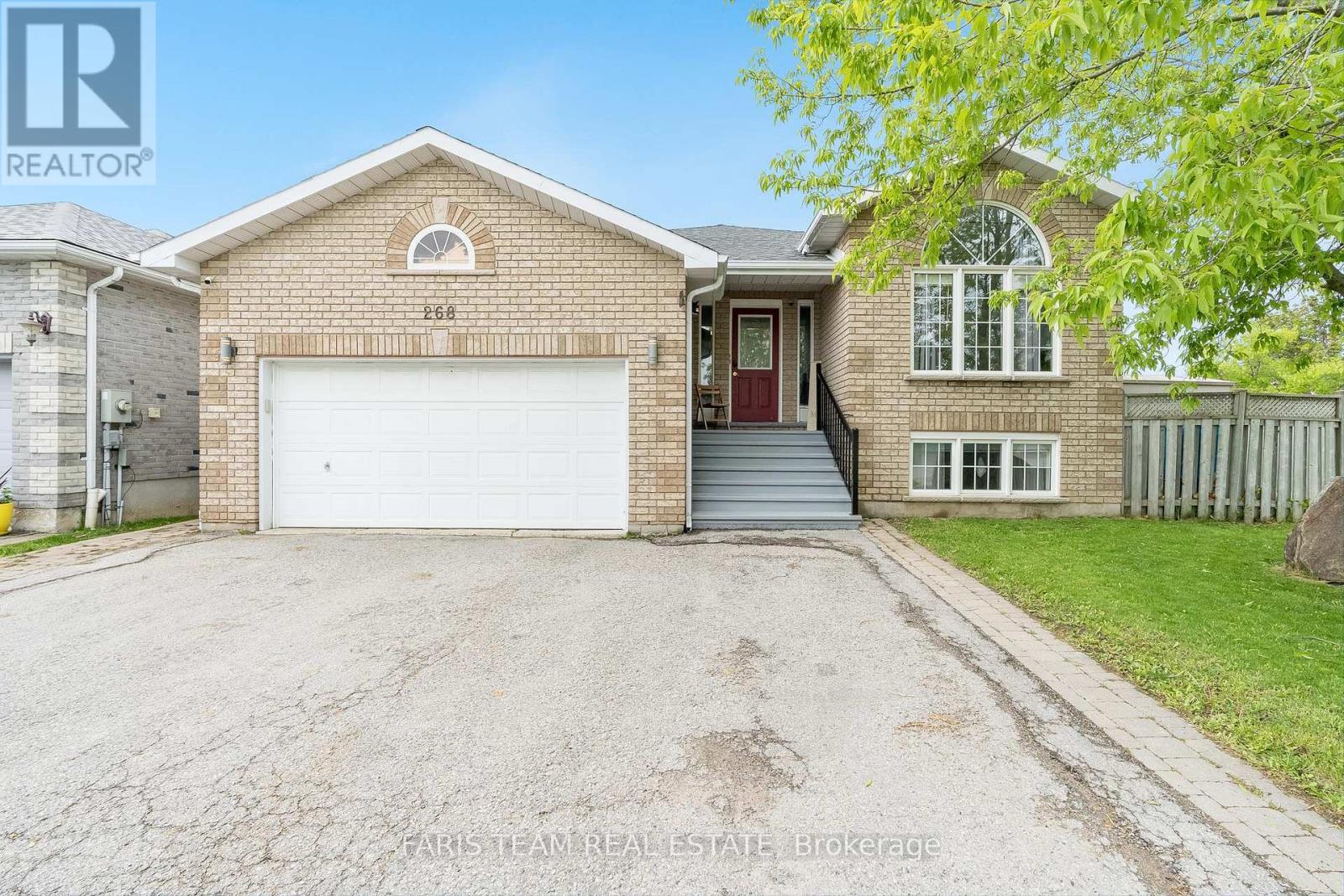 268 Johnson Street, Barrie, Ontario  L4M 6S8 - Photo 2 - S12189575