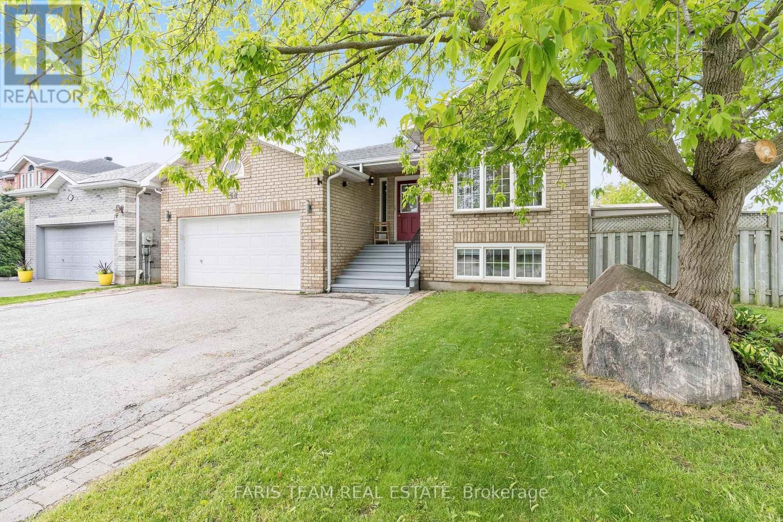 268 Johnson Street, Barrie, Ontario  L4M 6S8 - Photo 3 - S12189575