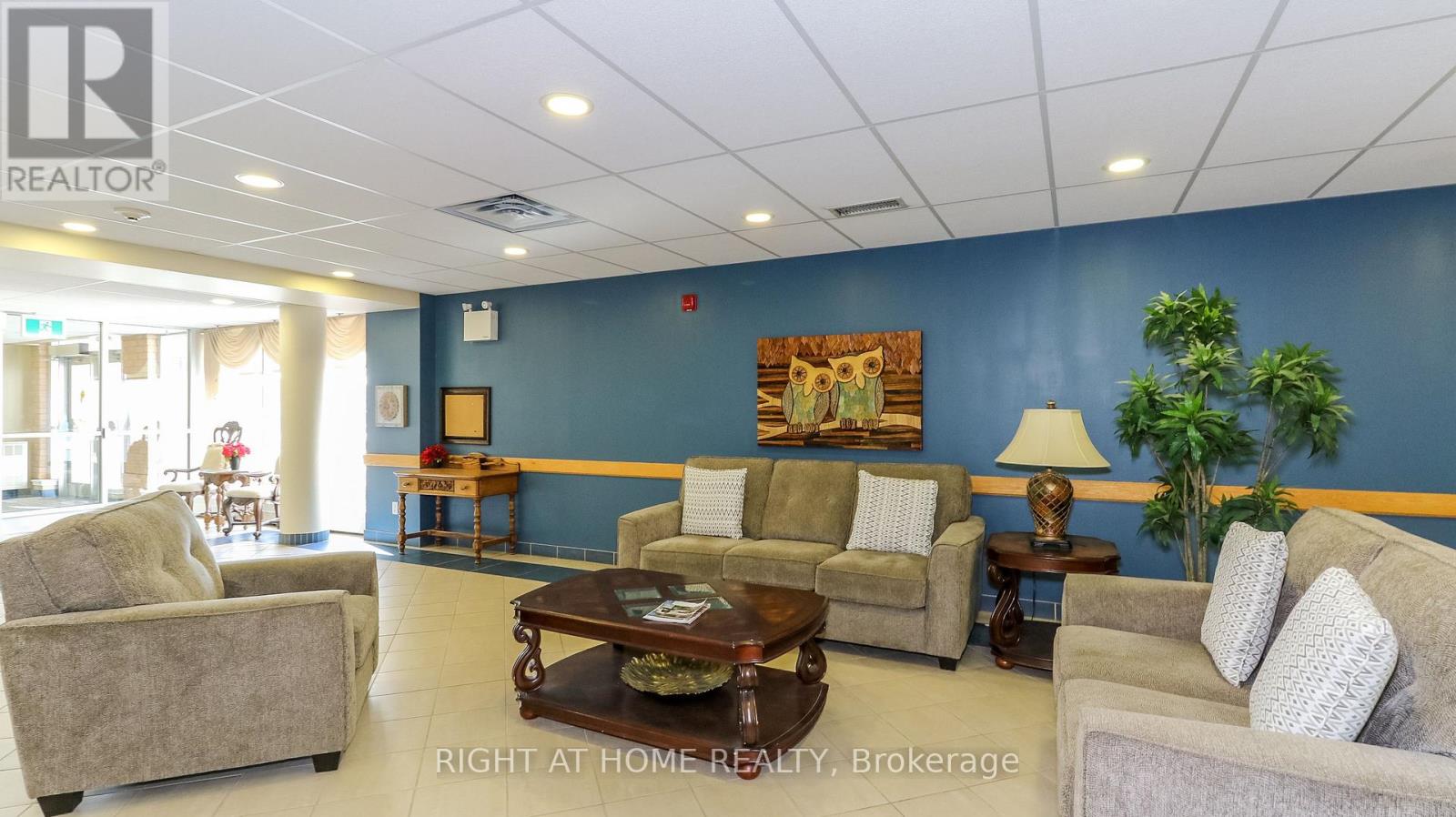 202 - 90 Dean Avenue, Barrie, Ontario  L4N 0M3 - Photo 8 - S12189653