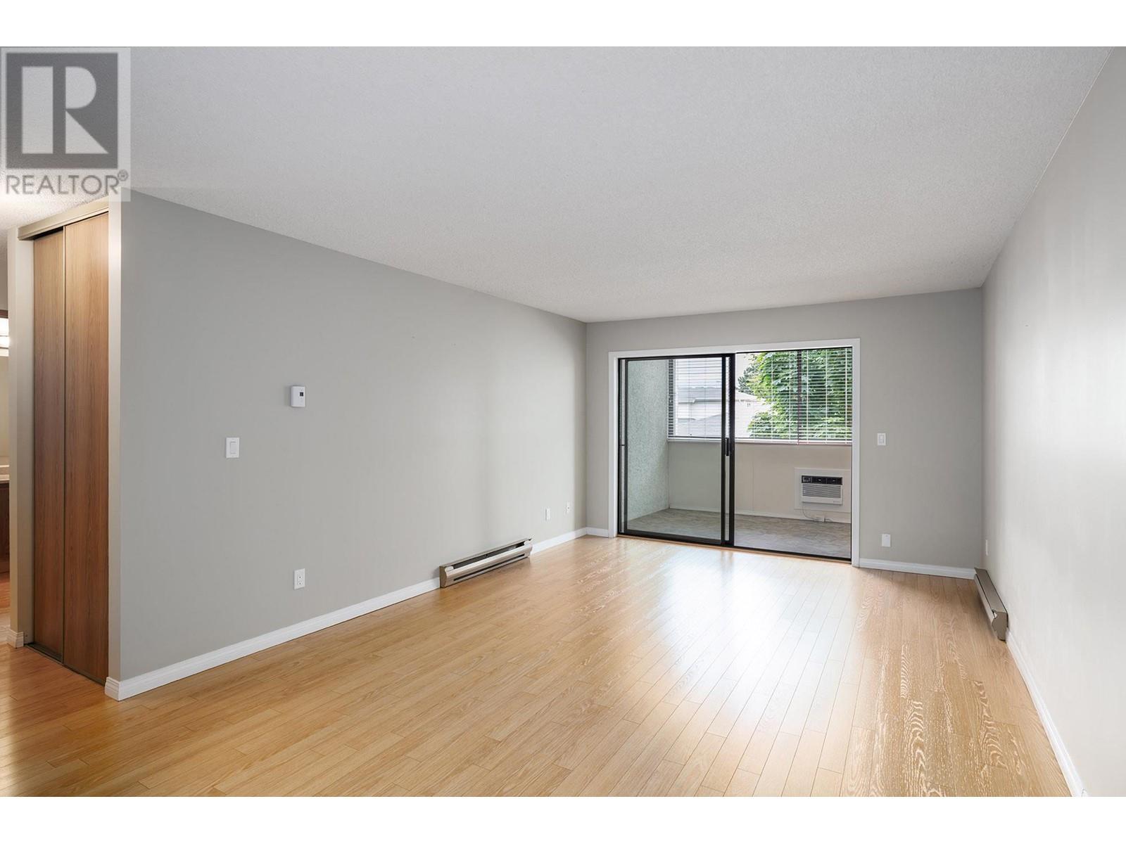 Property at 2085 Gordon Drive Unit# 206 Lot# 23 image 4