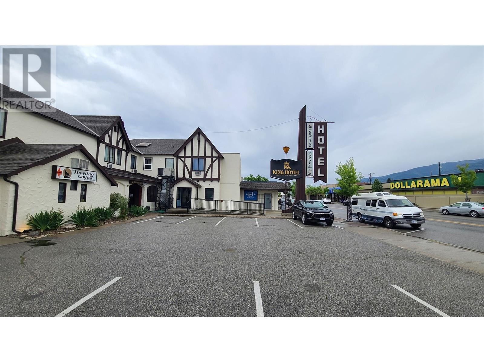 6341 Main St Street, Oliver, British Columbia  V0H 1T0 - Photo 2 - 10349939