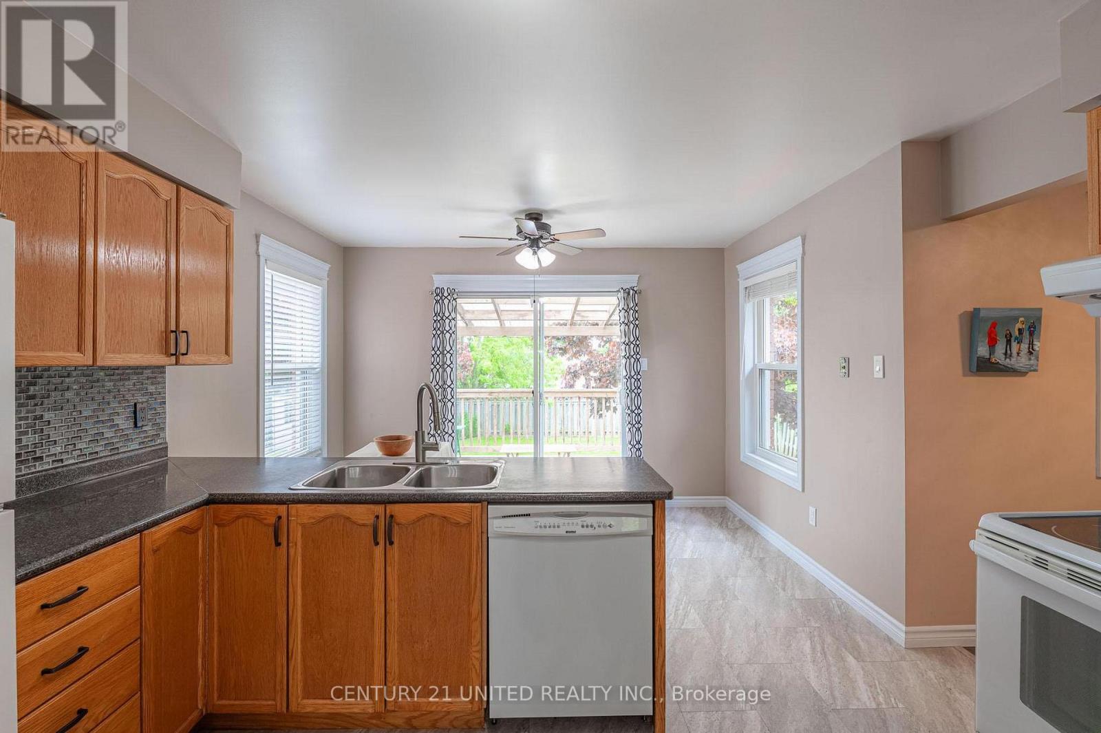 2509 Marsdale Drive, Peterborough East, Ontario  K9L 1Z4 - Photo 8 - X12189849