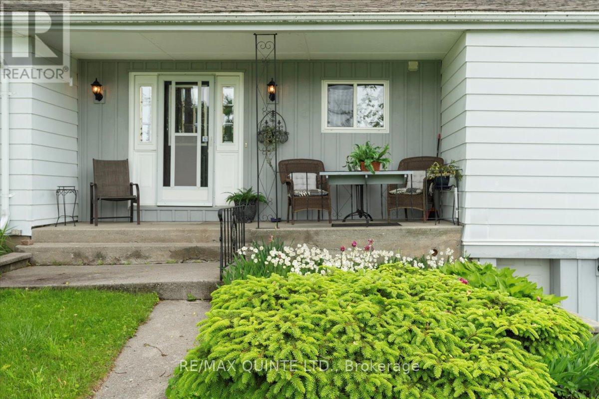 Property at 404 BRIDGE STREET W image 4