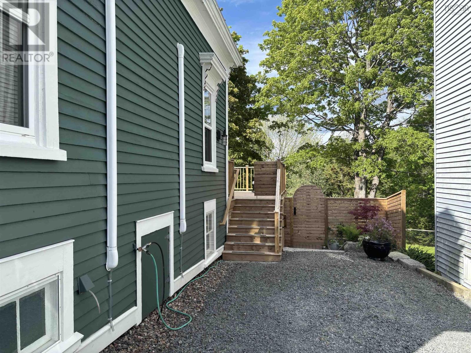 56 Dufferin Street, Lunenburg, Nova Scotia  B0J 2C0 - Photo 38 - 202513030