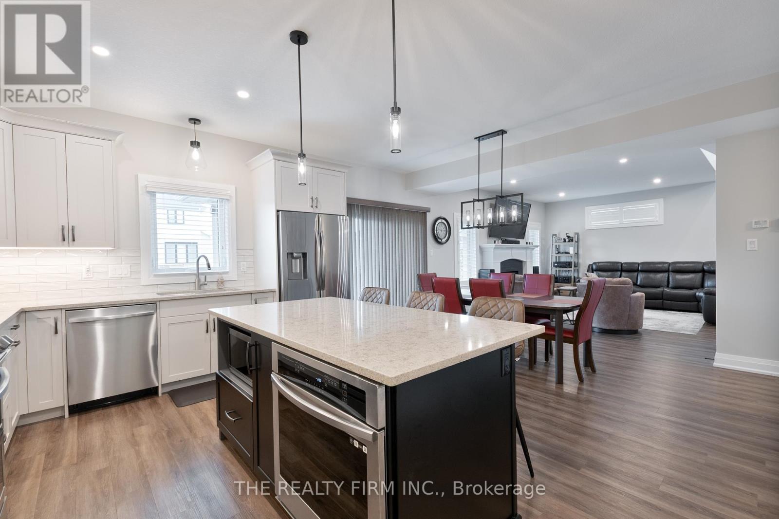 175 Boardwalk Way, Thames Centre (Dorchester), Ontario  N0L 1G2 - Photo 14 - X12189794