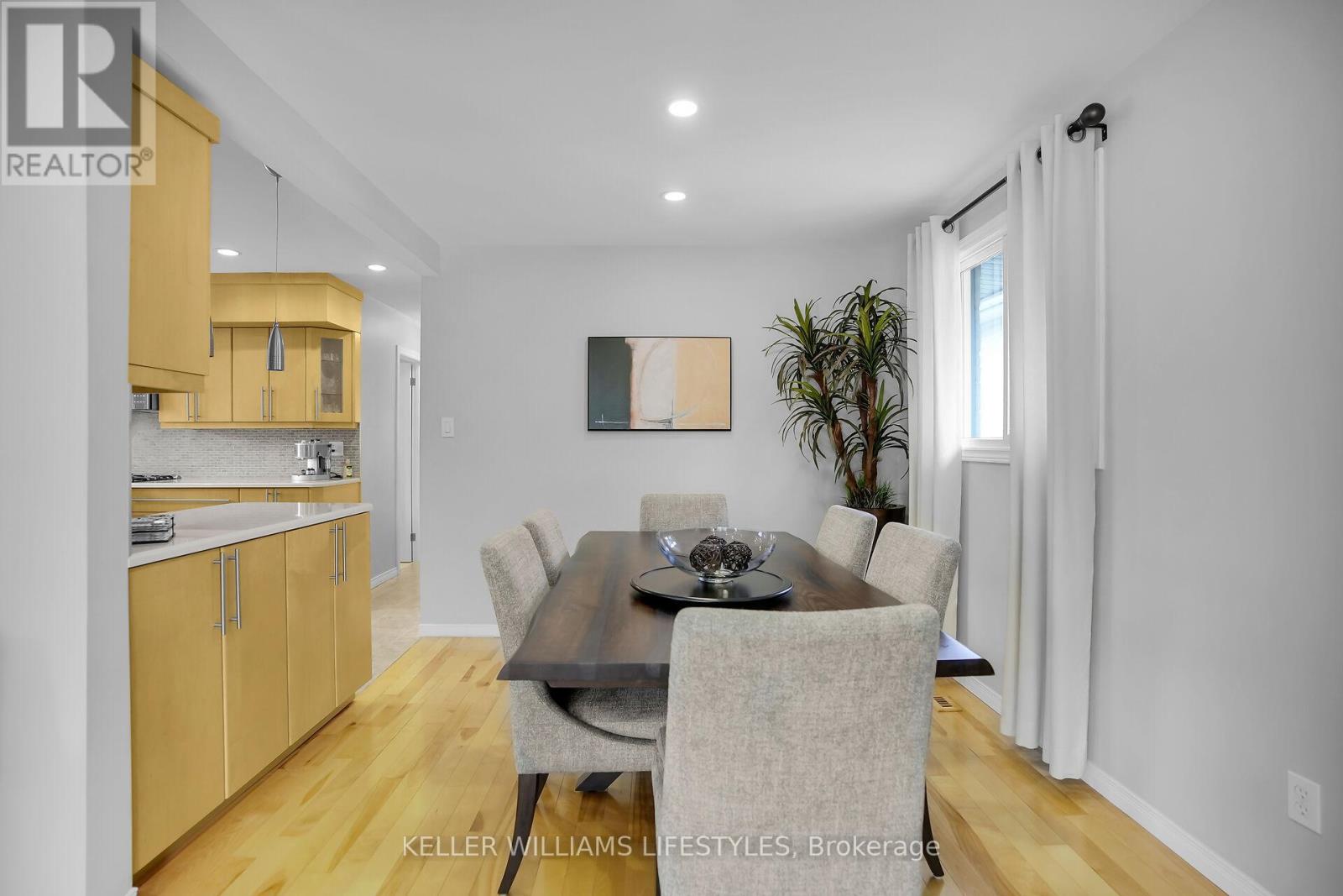 35 Edmunds Crescent, London South (South T), Ontario  N5Z 4J1 - Photo 12 - X12189802