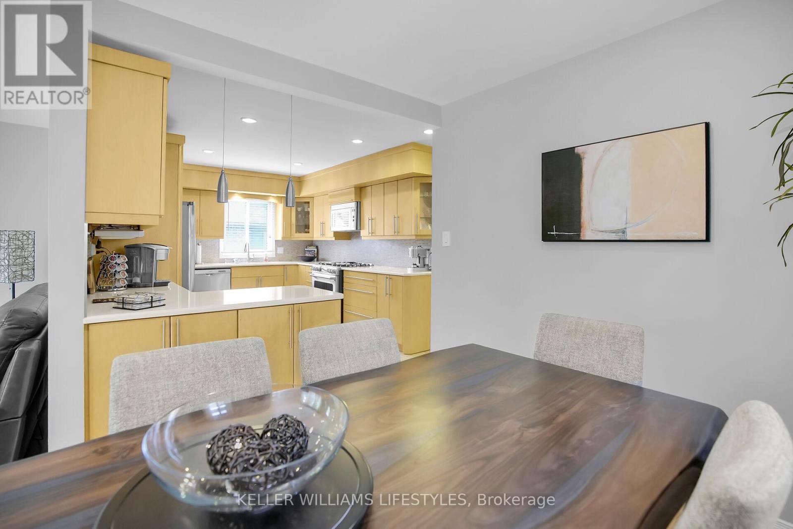 35 Edmunds Crescent, London South (South T), Ontario  N5Z 4J1 - Photo 13 - X12189802
