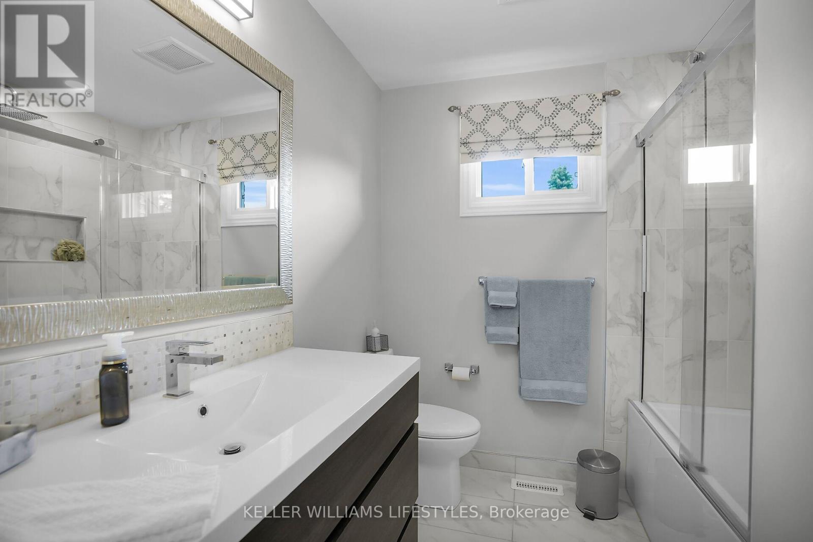 35 Edmunds Crescent, London South (South T), Ontario  N5Z 4J1 - Photo 20 - X12189802