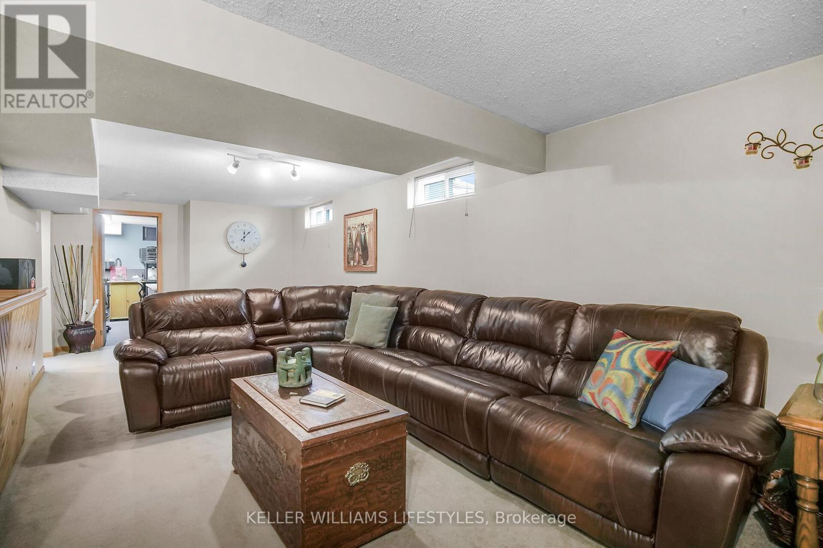 35 Edmunds Crescent, London South (South T), Ontario  N5Z 4J1 - Photo 28 - X12189802