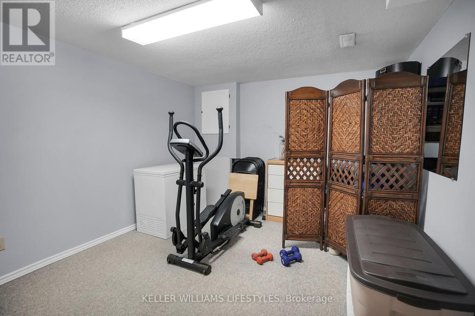 35 Edmunds Crescent, London South (South T), Ontario  N5Z 4J1 - Photo 34 - X12189802