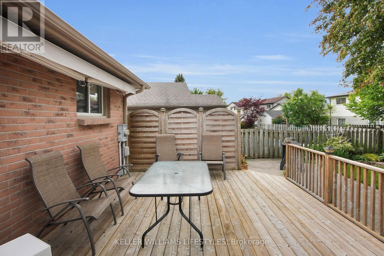 35 Edmunds Crescent, London South (South T), Ontario  N5Z 4J1 - Photo 40 - X12189802