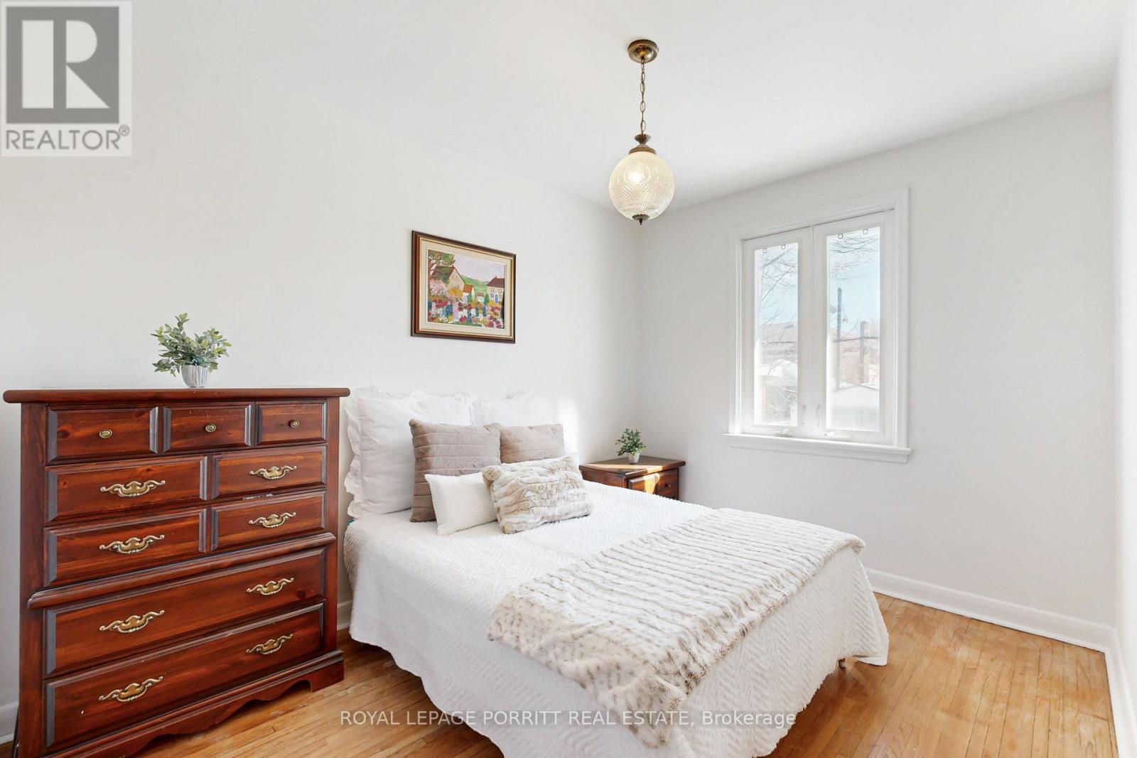 31 Badger Drive, Toronto (Stonegate-Queensway), Ontario  M8Z 2M8 - Photo 18 - W12189583