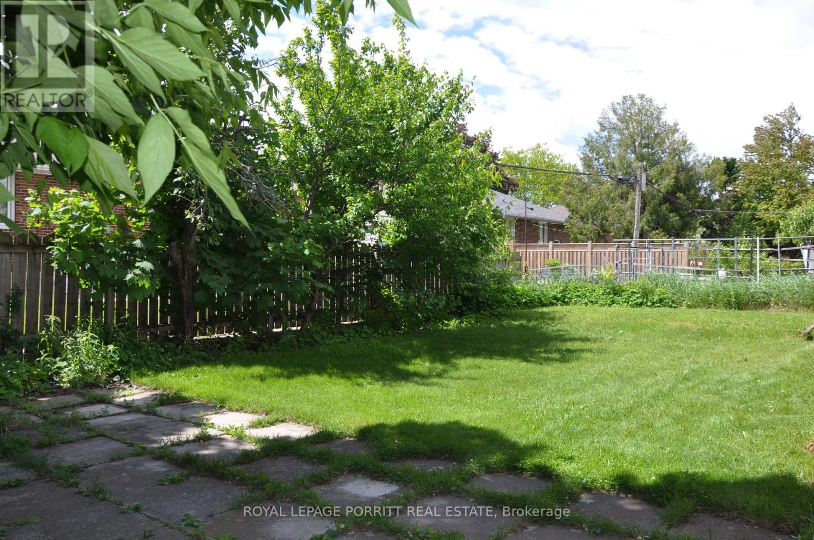 31 Badger Drive, Toronto (Stonegate-Queensway), Ontario  M8Z 2M8 - Photo 29 - W12189583