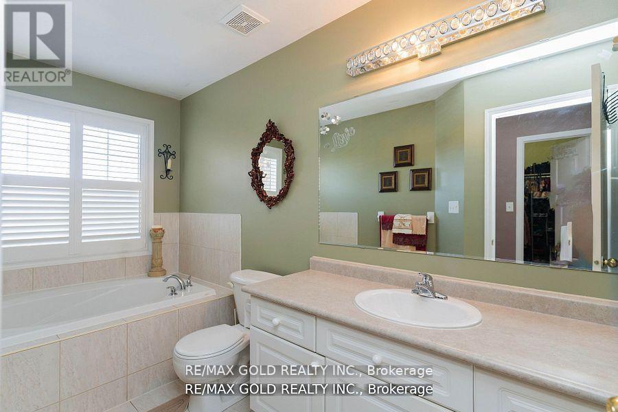 34 Jingle Crescent, Brampton, Ontario  L6S 0B2 - Photo 27 - W12189633