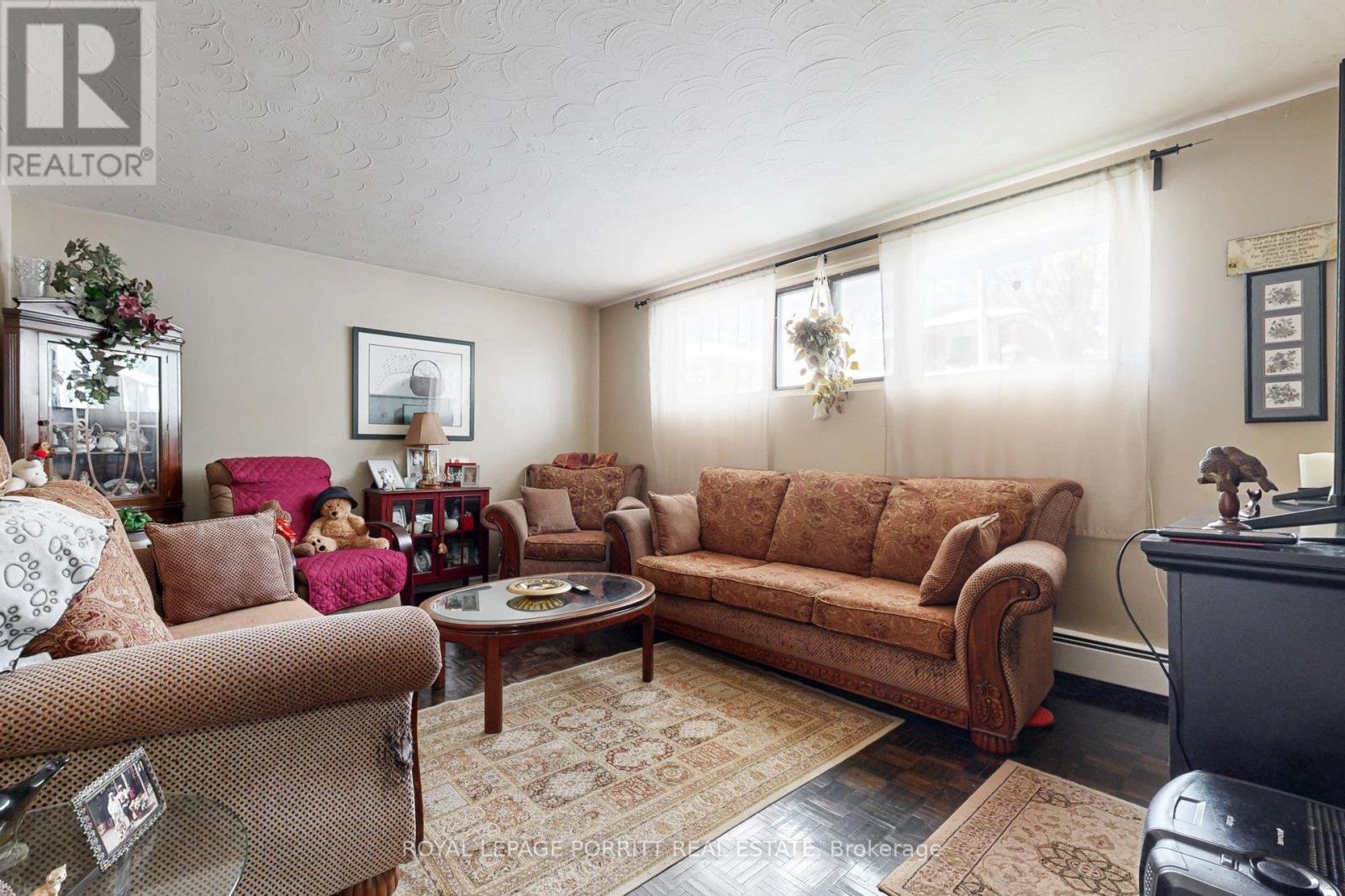 15 Muskoka Avenue, Toronto, Ontario  M8W 1H4 - Photo 11 - W12189687