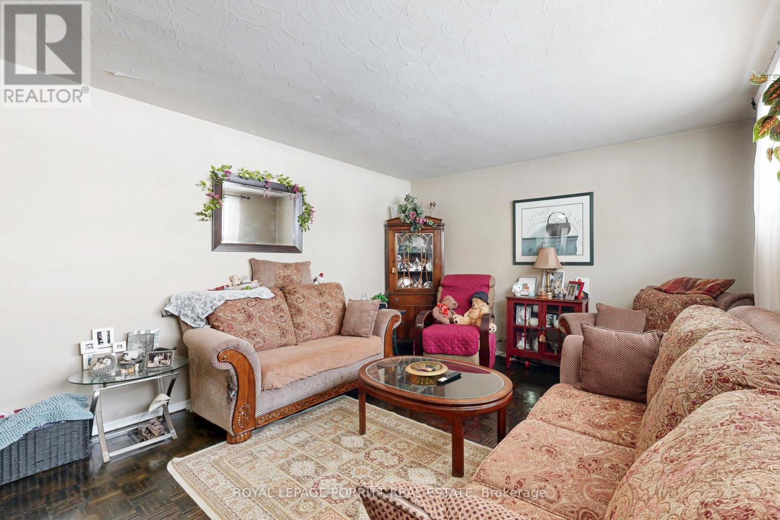 15 Muskoka Avenue, Toronto (Long Branch), Ontario  M8W 1H4 - Photo 12 - W12189687