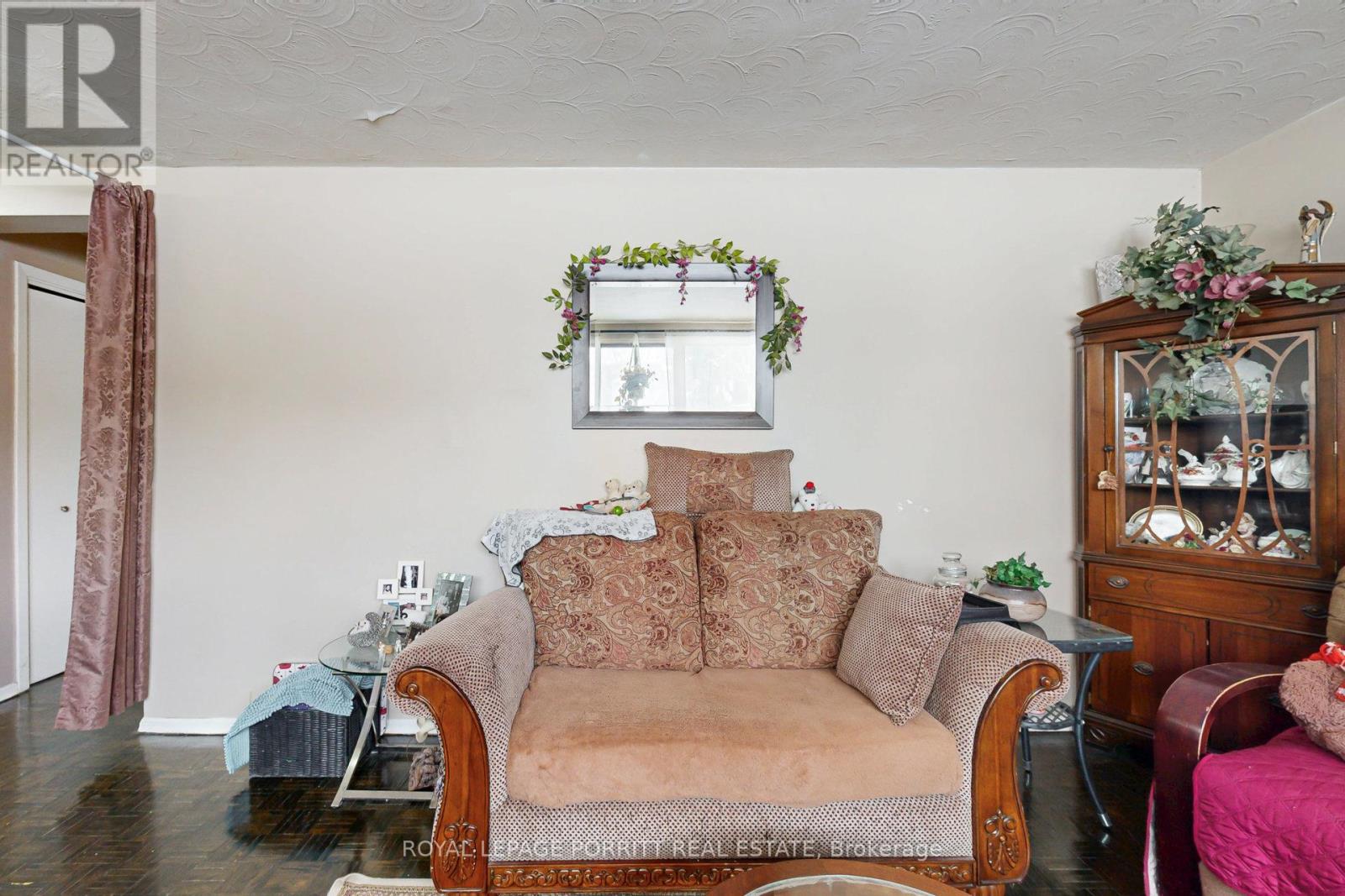 15 Muskoka Avenue, Toronto, Ontario  M8W 1H4 - Photo 13 - W12189687
