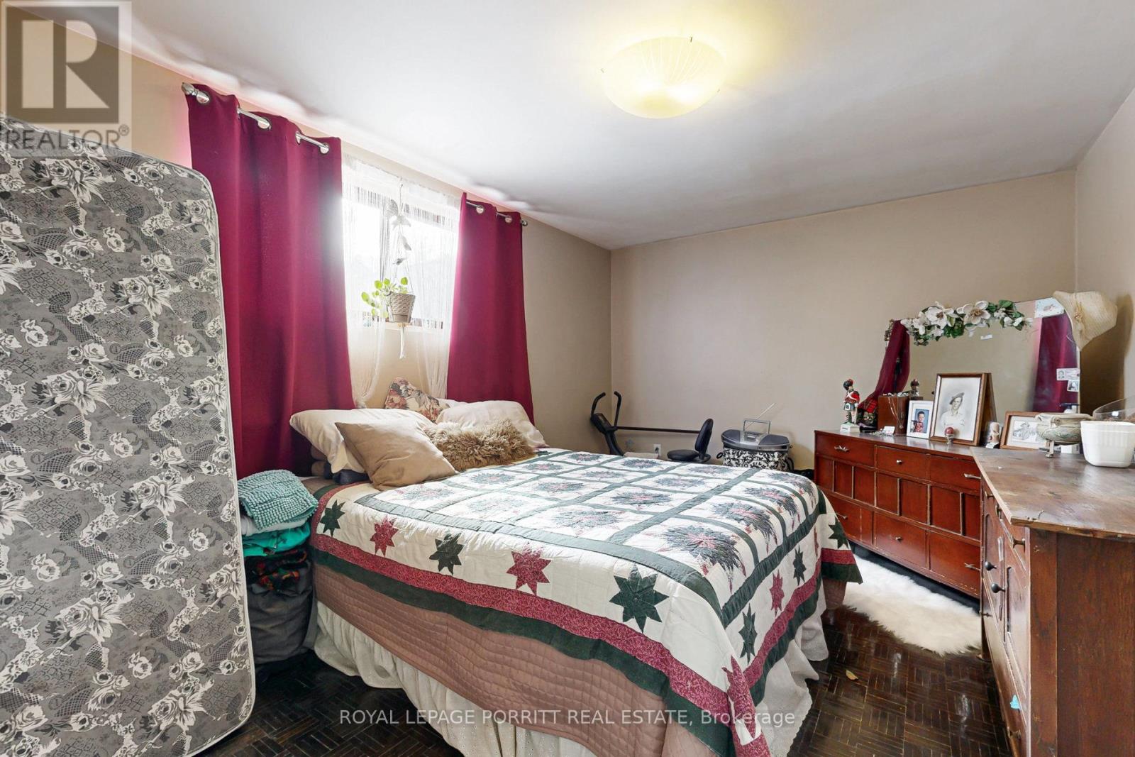 15 Muskoka Avenue, Toronto (Long Branch), Ontario  M8W 1H4 - Photo 19 - W12189687
