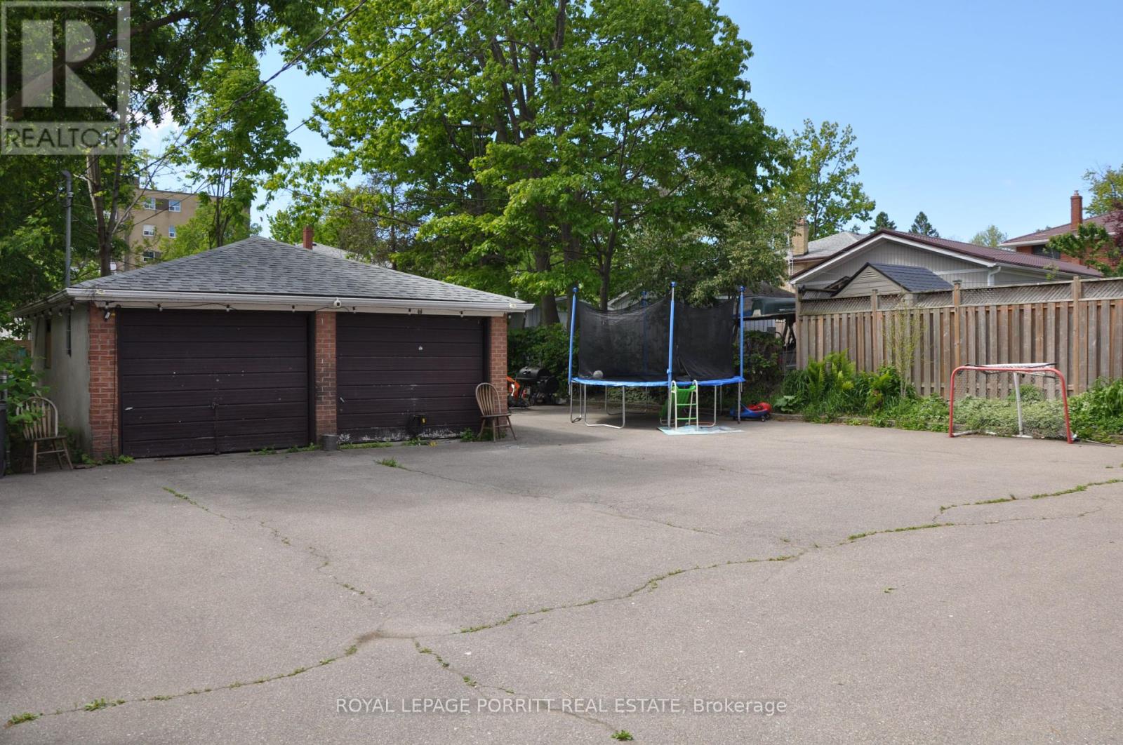 Property at 15 MUSKOKA AVENUE image 3