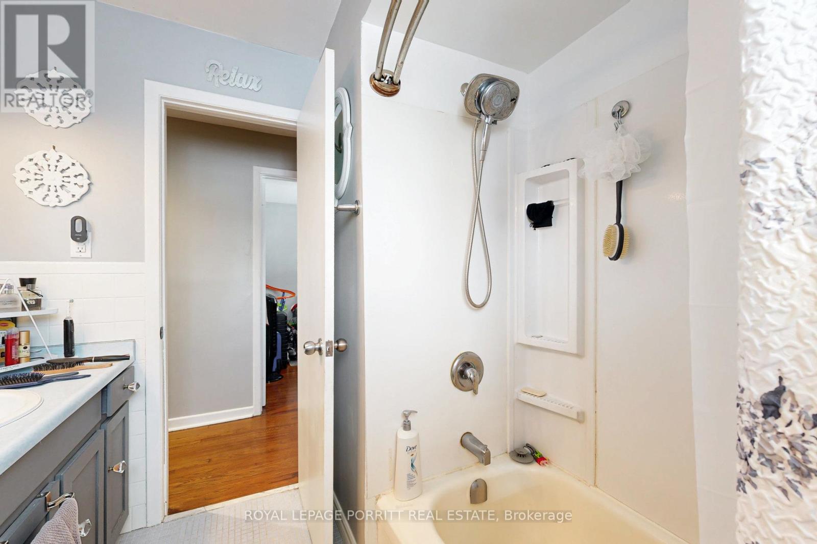 15 Muskoka Avenue, Toronto (Long Branch), Ontario  M8W 1H4 - Photo 49 - W12189687