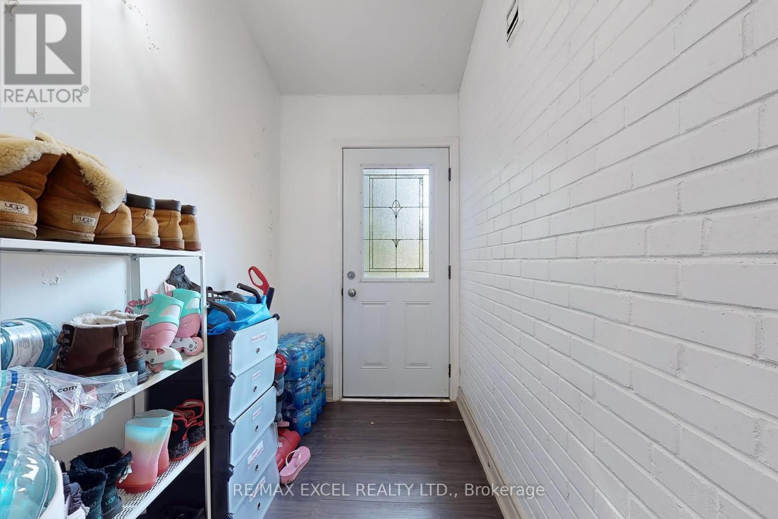 51 Kendleton Avenue, Toronto, Ontario  M9V 1T9 - Photo 20 - W12189722