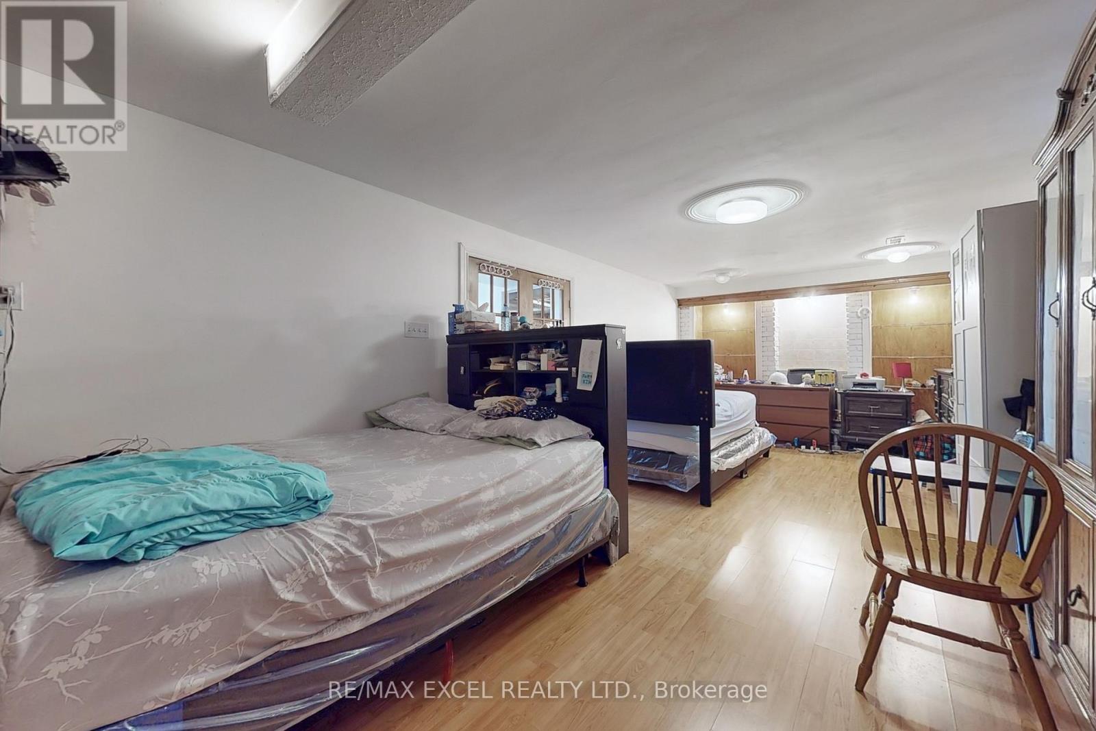 51 Kendleton Avenue, Toronto (Mount Olive-Silverstone-Jamestown), Ontario  M9V 1T9 - Photo 36 - W12189722